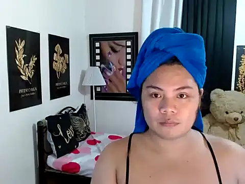 Snapshot of TSbrianaHugeCock chatting on February 10, 2026, 1:59 pm TSbrianaHugeCock online show from February 10, 2026, 1:59 pm