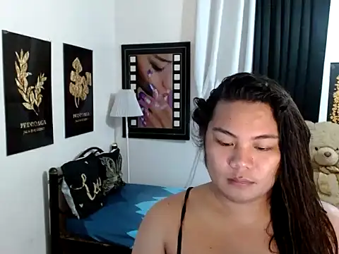 Snapshot of TSbrianaHugeCock chatting on February 15, 2026, 3:53 pm TSbrianaHugeCock online show from February 15, 2026, 3:53 pm