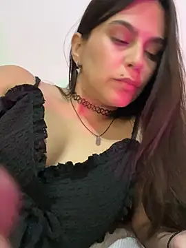 Snapshot of lulix69 chatting on February 5, 2026, 4:06 am lulix69 online show from February 5, 2026, 4:06 am