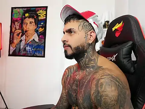 logan hugh8 online show from October 19, 2025, 9:04 pm