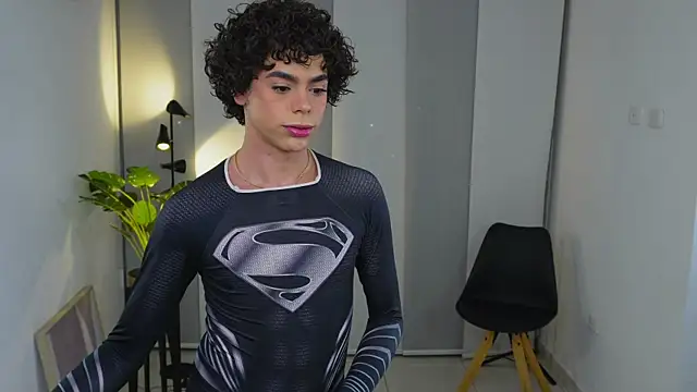 Snapshot of Timmyshy_ chatting on October 28, 2025, 12:47 am Timmyshy online show from October 28, 2025, 12:47 am