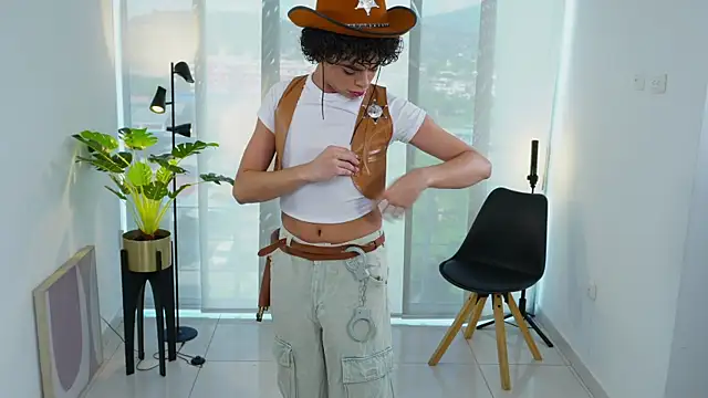 Snapshot of Timmyshy_ chatting on October 31, 2025, 7:48 pm Timmyshy online show from October 31, 2025, 7:48 pm