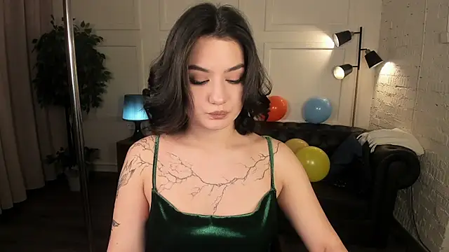 Dark Moni online show from October 15, 2025, 2:33 am