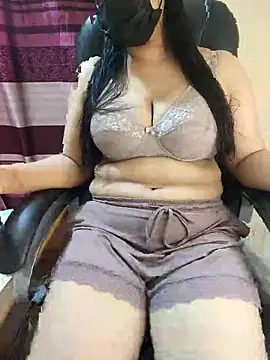 Snapshot of Nupur12s chatting on September 23, 2025, 1:36 pm Nupur12s online show from September 23, 2025, 1:36 pm