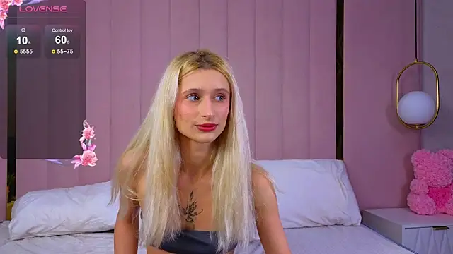 Monica Leen online show from September 26, 2025, 6:28 am