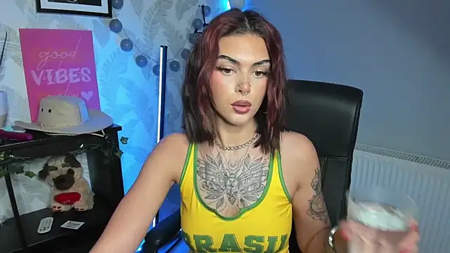 Snapshot of Nova_SIN chatting on May 7, 2026, 6:41 am Nova SIN online show from May 7, 2026, 6:41 am