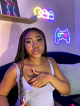 AngelaRoberts online show from September 28, 2025, 4:56 pm