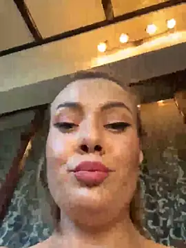 emmasweett11 online show from October 20, 2025, 1:00 pm