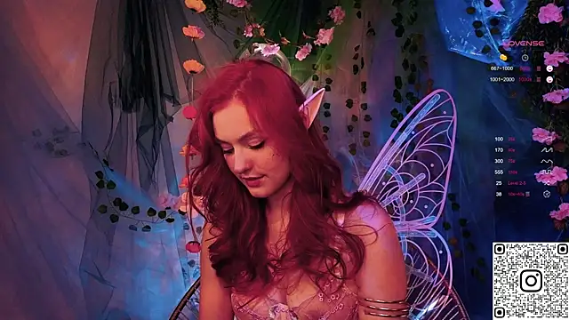 GildedKitten online show from November 30, 2025, 5:50 pm