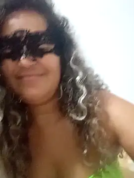 Snapshot of RaphinhaSanches chatting on February 23, 2026, 10:40 pm RaphinhaSanches online show from February 23, 2026, 10:40 pm