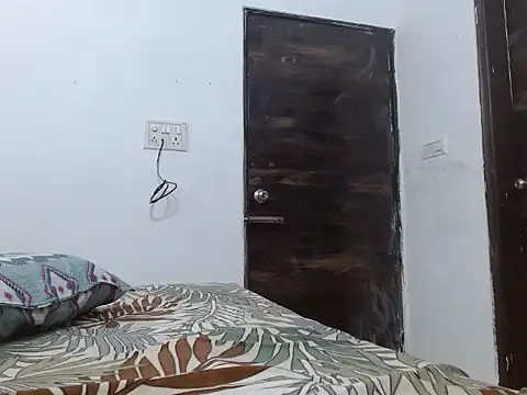 soya queen online show from November 7, 2025, 2:33 am