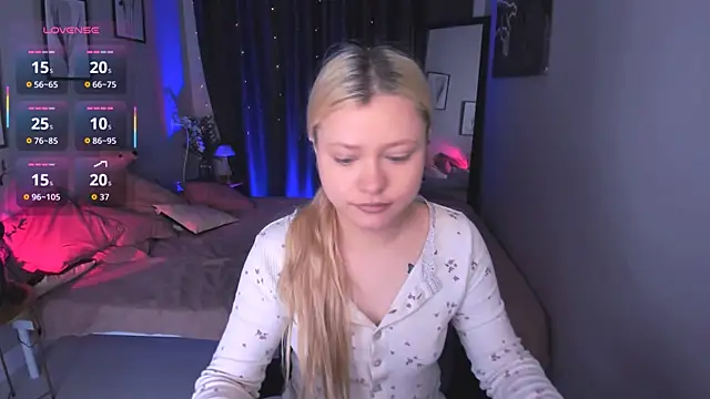 Millie Vanillies online show from October 14, 2025, 2:51 pm