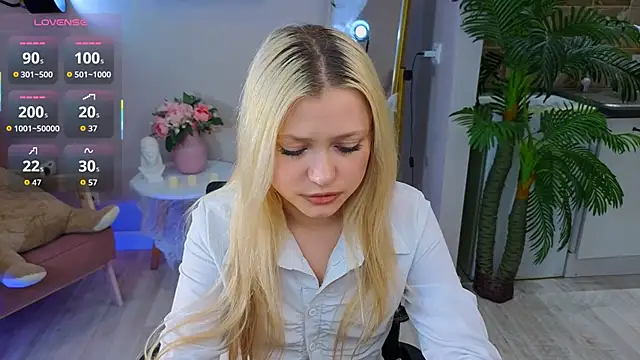 Millie Vanillies online show from October 24, 2025, 9:11 pm