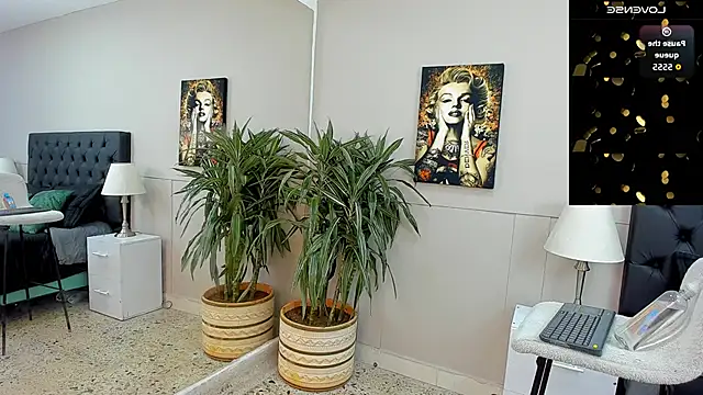 Snapshot of emilio_brandon chatting on October 15, 2025, 10:59 am emilio brandon online show from October 15, 2025, 10:59 am