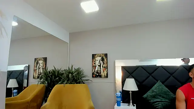 Snapshot of emilio_brandon chatting on November 9, 2025, 10:24 am emilio brandon online show from November 9, 2025, 10:24 am