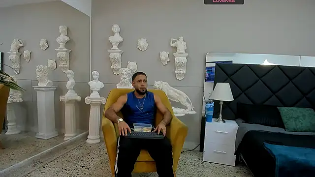 Snapshot of emilio_brandon chatting on November 26, 2025, 10:05 am emilio brandon online show from November 26, 2025, 10:05 am