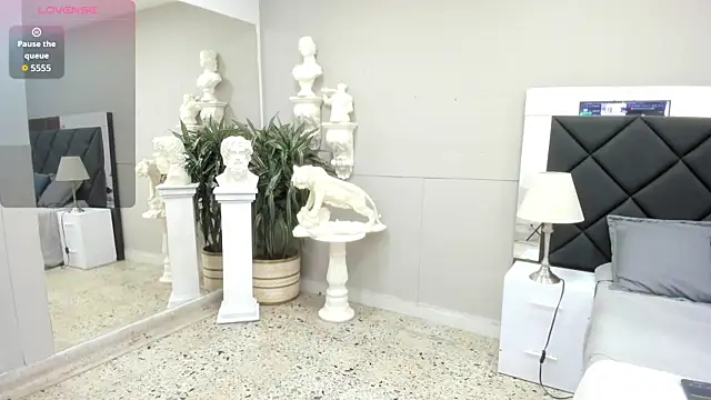 Snapshot of emilio_brandon chatting on November 30, 2025, 10:30 am emilio brandon online show from November 30, 2025, 10:30 am