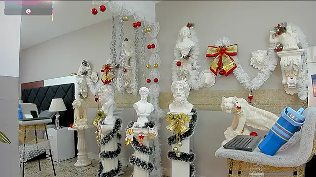 Snapshot of emilio_brandon chatting on December 5, 2025, 11:30 am emilio brandon online show from December 5, 2025, 11:30 am