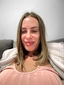 Snapshot of _JessyRey_ chatting on October 3, 2025, 5:59 am JessyRey online show from October 3, 2025, 5:59 am