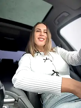 Snapshot of _JessyRey_ chatting on October 6, 2025, 8:23 am JessyRey online show from October 6, 2025, 8:23 am