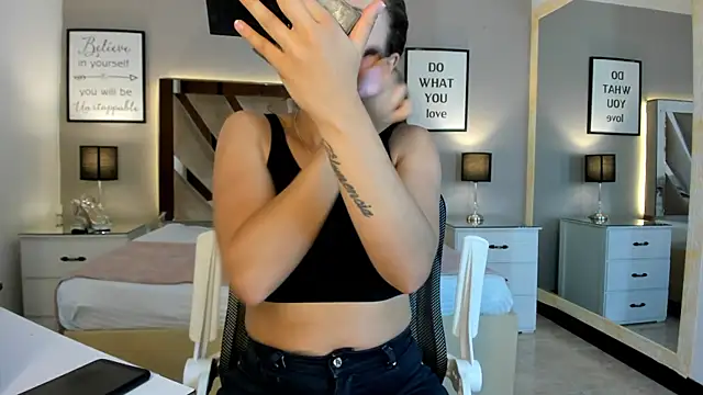 Snapshot of cellestehot chatting on March 16, 2026, 1:15 pm cellestehot online show from March 16, 2026, 1:15 pm