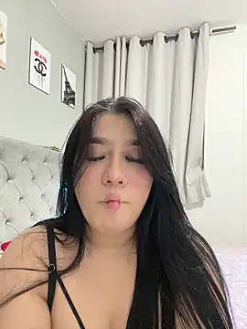 Snapshot of Aliciawhitee chatting on December 14, 2025, 11:53 pm Aliciawhitee online show from December 14, 2025, 11:53 pm