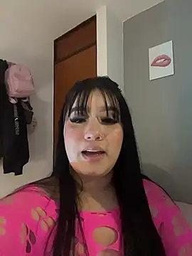 Snapshot of Aliciawhitee chatting on February 14, 2026, 3:14 am Aliciawhitee online show from February 14, 2026, 3:14 am