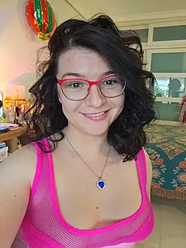 Snapshot of SugarSpice22 chatting on March 18, 2026, 3:26 pm SugarSpice22 online show from March 18, 2026, 3:26 pm