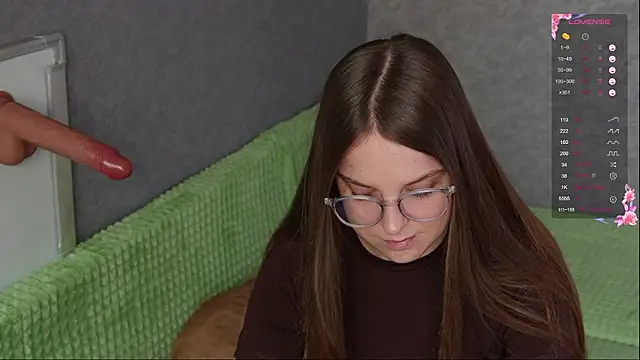 Snapshot of Violetwin chatting on March 7, 2026, 10:12 am Violetwin online show from March 7, 2026, 10:12 am