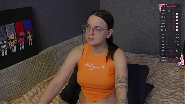 Snapshot of Violetwin chatting on March 31, 2026, 2:17 pm Violetwin online show from March 31, 2026, 2:17 pm