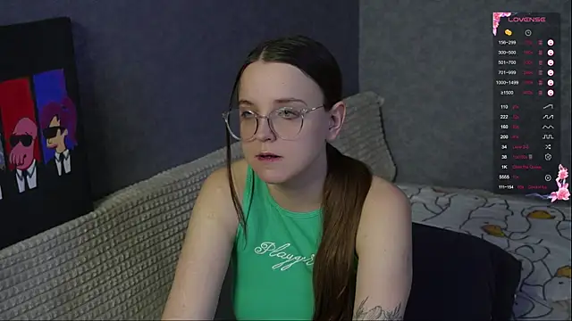 Snapshot of Violetwin chatting on April 4, 2026, 4:15 pm Violetwin online show from April 4, 2026, 4:15 pm