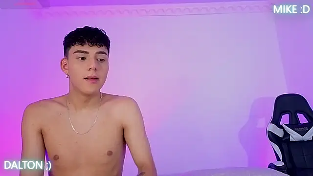 Mike Benelli online show from November 22, 2025, 9:03 pm