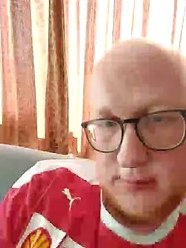 Snapshot of geilerd122 chatting on September 15, 2025, 2:06 pm geilerd122 online show from September 15, 2025, 2:06 pm