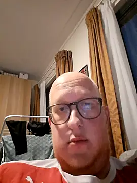 Snapshot of geilerd122 chatting on October 23, 2025, 5:12 pm geilerd122 online show from October 23, 2025, 5:12 pm