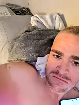 Dallasbest214 online show from October 28, 2025, 8:22 pm