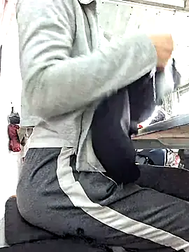 irina hana online show from November 28, 2025, 1:08 am