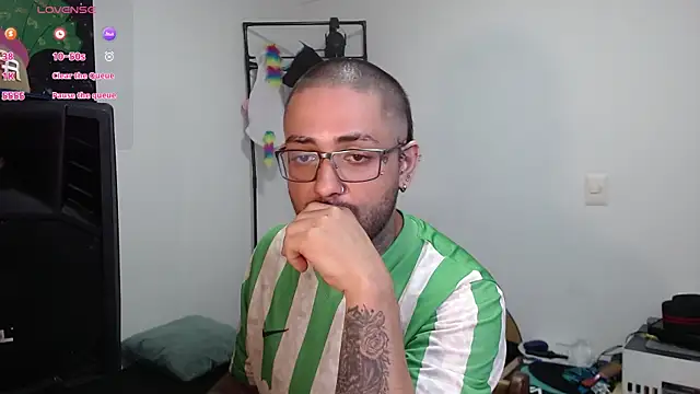 Snapshot of nicolastorres99 chatting on December 22, 2025, 4:09 am nicolastorres99 online show from December 22, 2025, 4:09 am