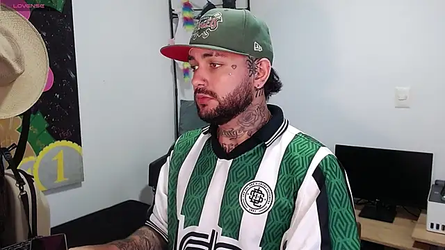 Snapshot of nicolastorres99 chatting on January 17, 2026, 4:17 am nicolastorres99 online show from January 17, 2026, 4:17 am