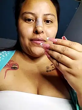 Snapshot of yelezia chatting on October 16, 2025, 10:05 am yelezia online show from October 16, 2025, 10:05 am