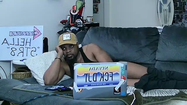 Str8ishVegasGuy online show from October 29, 2025, 1:30 am