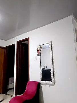 Snapshot of Alisson_Milf chatting on October 13, 2025, 2:11 am Alisson Milf online show from October 13, 2025, 2:11 am