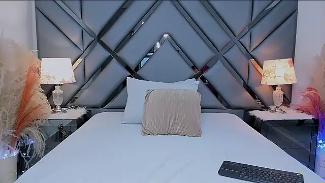 Snapshot of Alisson_Milf chatting on January 9, 2026, 12:46 am Alisson Milf online show from January 9, 2026, 12:46 am