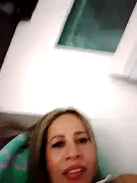 Snapshot of Alisson_Milf chatting on February 20, 2026, 1:46 am Alisson Milf online show from February 20, 2026, 1:46 am