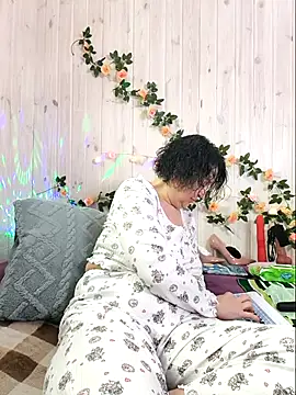 Snapshot of LitisiaLove4551 chatting on February 23, 2026, 7:39 am LitisiaLove4551 online show from February 23, 2026, 7:39 am