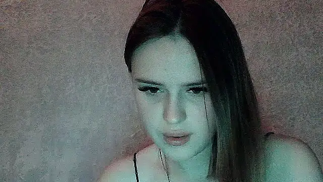 SweetLoraa online show from November 30, 2025, 4:44 pm