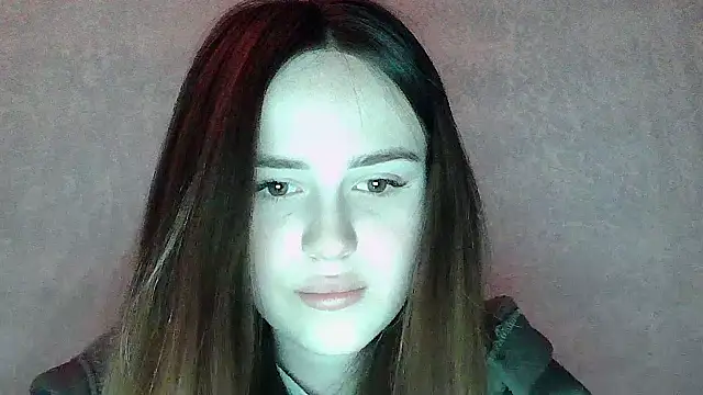 SweetLoraa online show from April 11, 2026, 8:24 pm