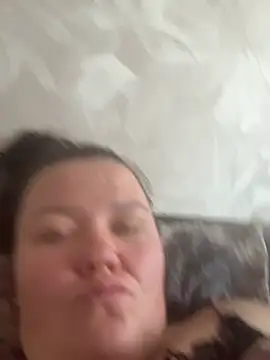 SunnyLeila2101 online show from May 5, 2026, 4:26 pm