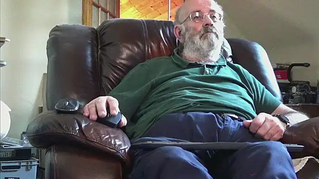 Snapshot of janzer13 chatting on November 23, 2025, 3:01 pm janzer13 online show from November 23, 2025, 3:01 pm