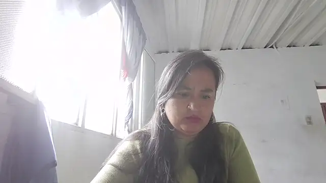 RosaPretty online show from October 10, 2025, 4:06 pm