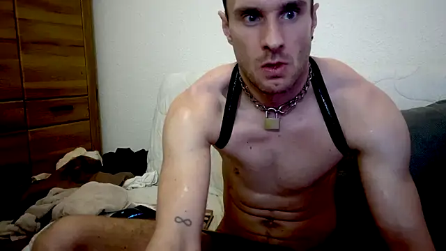 Snapshot of sexbooy27 chatting on February 3, 2026, 3:15 am sexbooy27 online show from February 3, 2026, 3:15 am